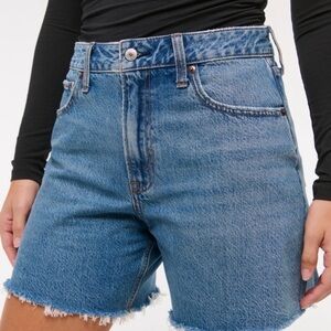 Abercrombie High Rise Loose Baggy Shorts Medium Wash Raw Hem